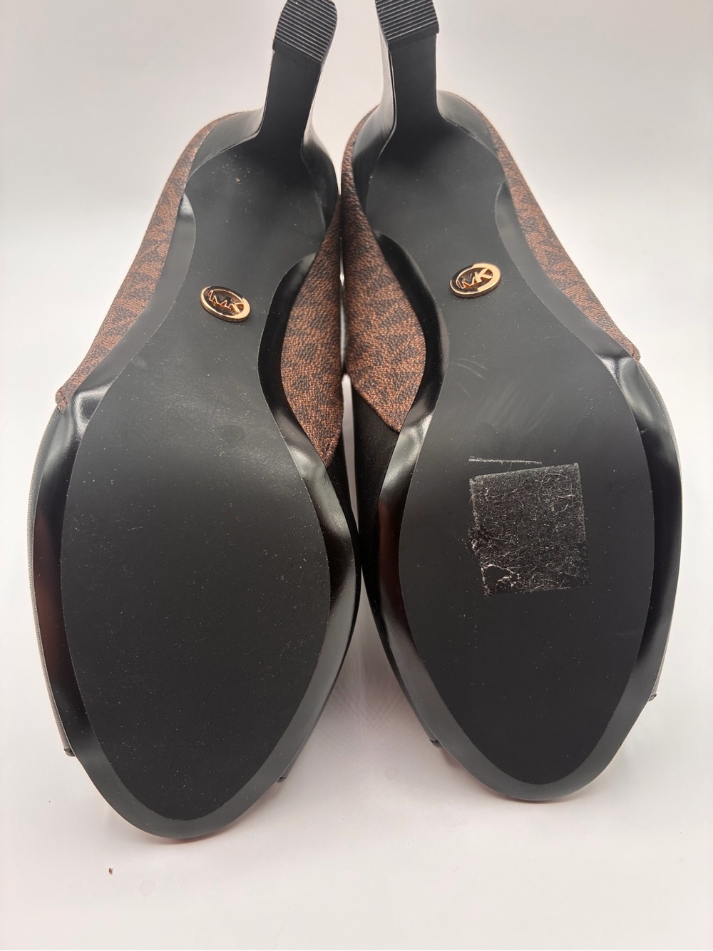 Michael Kors Black Brown Logo Buckle Peep Toe Leather Heels Adjustable Strap - Picture 5 of 9